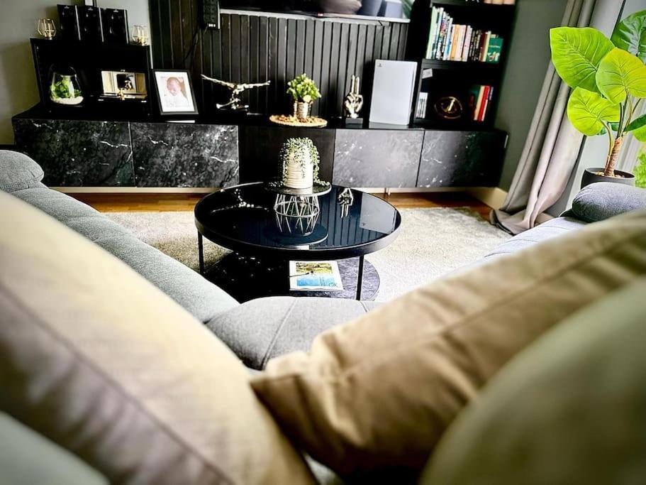 Stunning Luxury Croydon Apartment Gatwick Airport Close Purley Extérieur photo