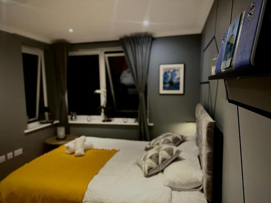 Stunning Luxury Croydon Apartment Gatwick Airport Close Purley Extérieur photo